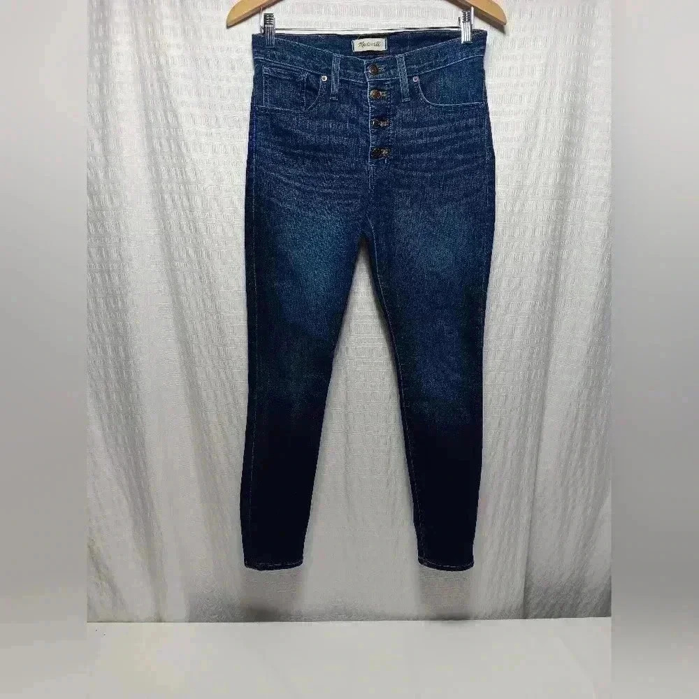 Madewell 9" Highrise skinny jeans . Ladies  size 28